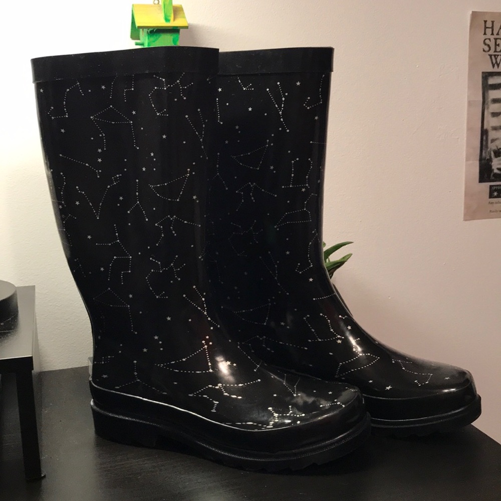 Constellation rain boots